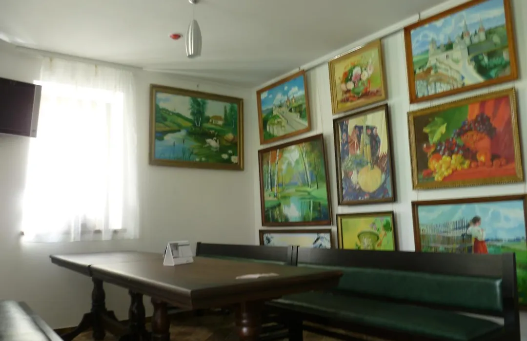 Home Hotel-1